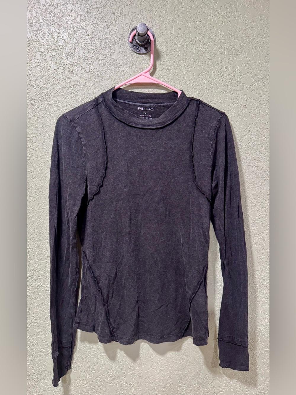 Pilcro Women's Black Long-Sleeve Crewneck Tee Small
